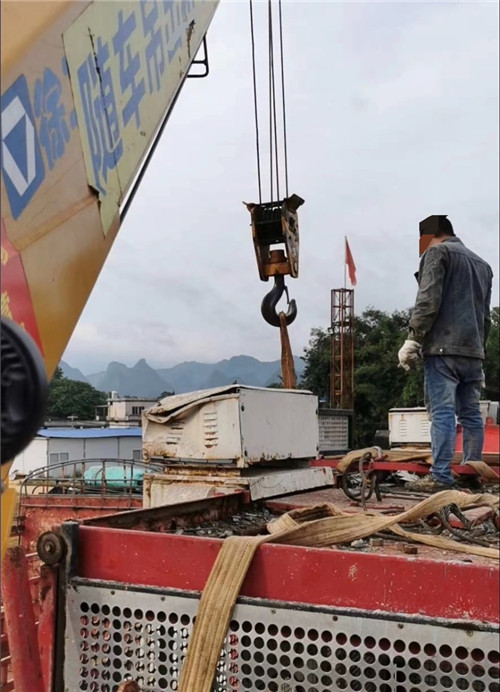 永顺县大件吊装搬运设备常用的施工手势信号解答